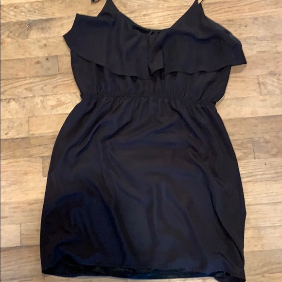 BCBG Generation Ruffle Dress 🖤🖤 - Picture 4 of 4